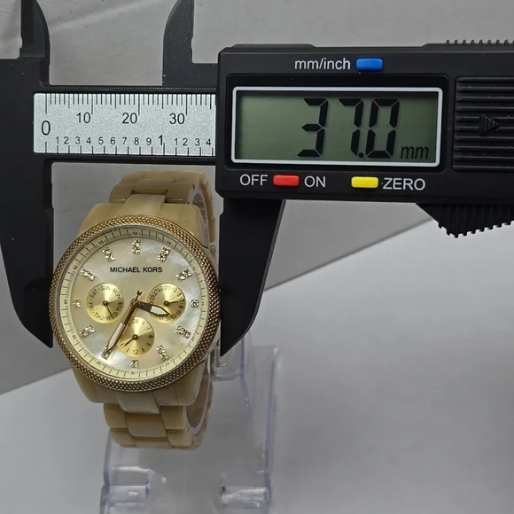 Womens Michael Kors Horn Day Date Watch Gold Tone Resin Jet Set 37mm New Battery - Picture 4 of 9